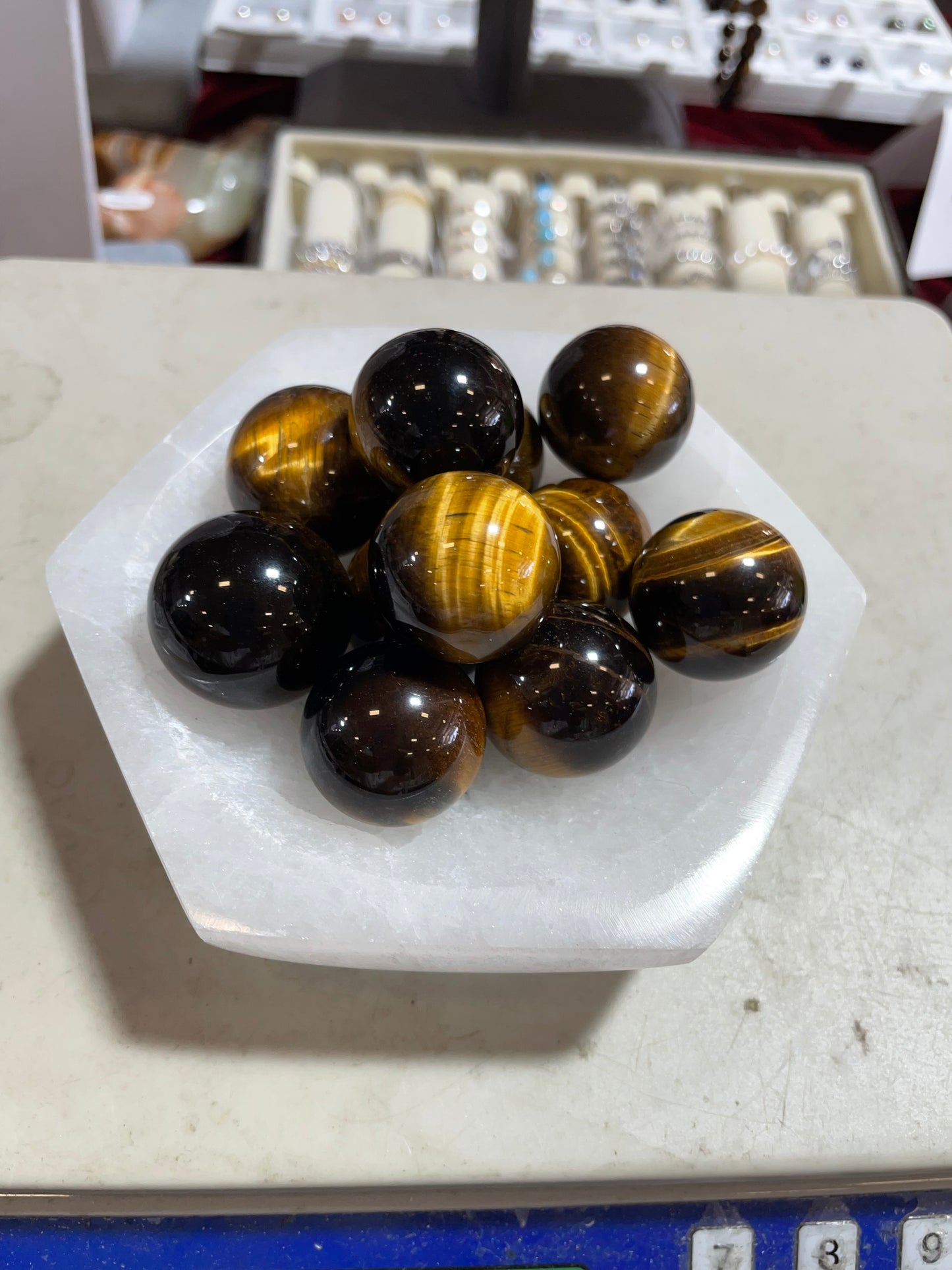 2023 Natural Tiger Eye Sphere 20-25mm Wholesale Price