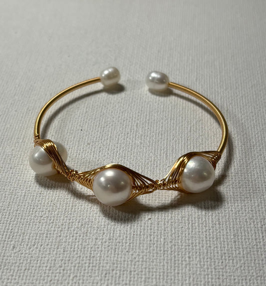 2025 Pearl Bracelets