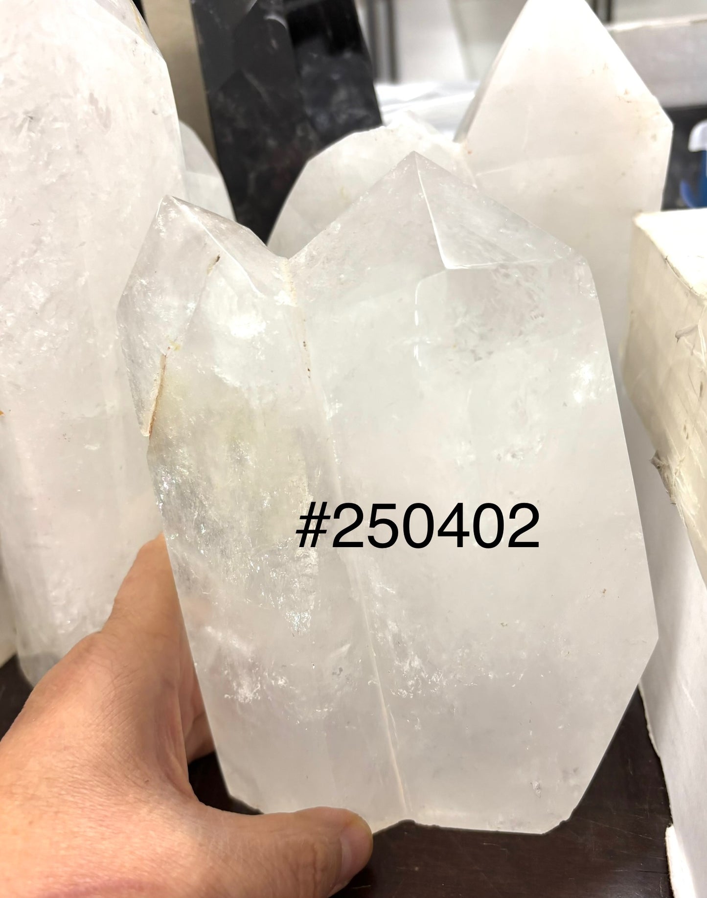 2025 04-24 Natural Double Tower Quartz 8.1LB #250402