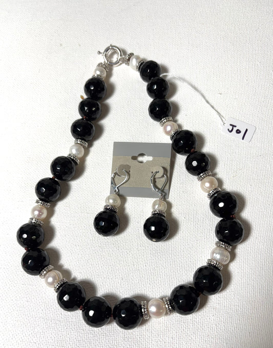 2025 04-29 Handmade Jewelry Onyx Pearl