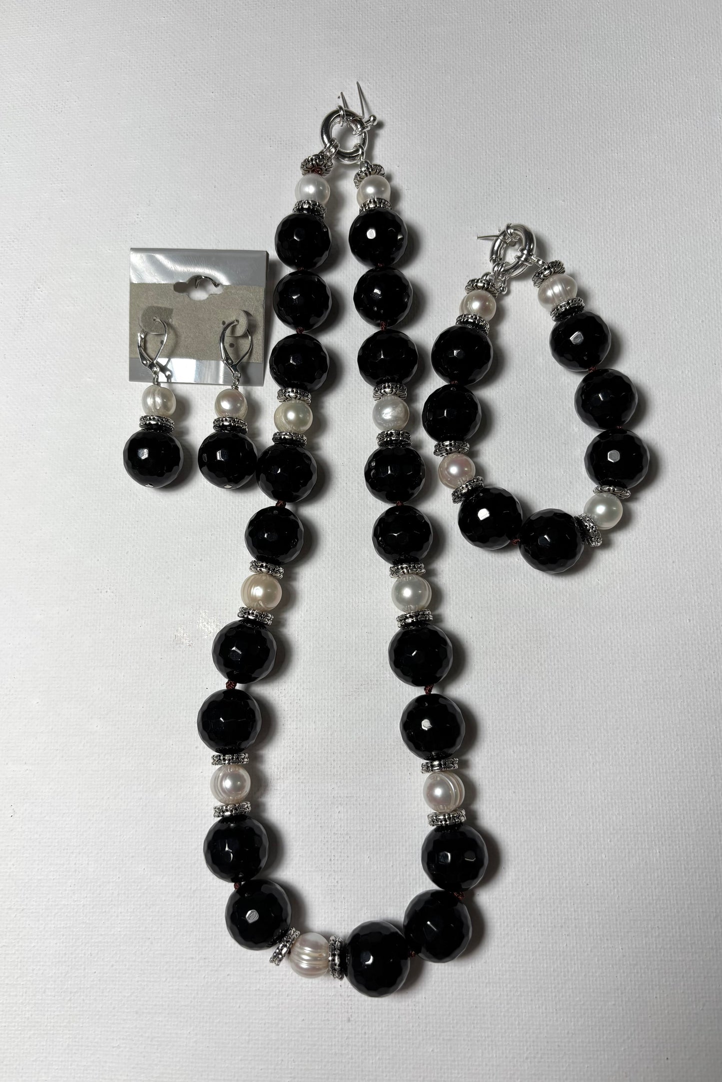 2025 04-29 Handmade Jewelry Onyx Pearl