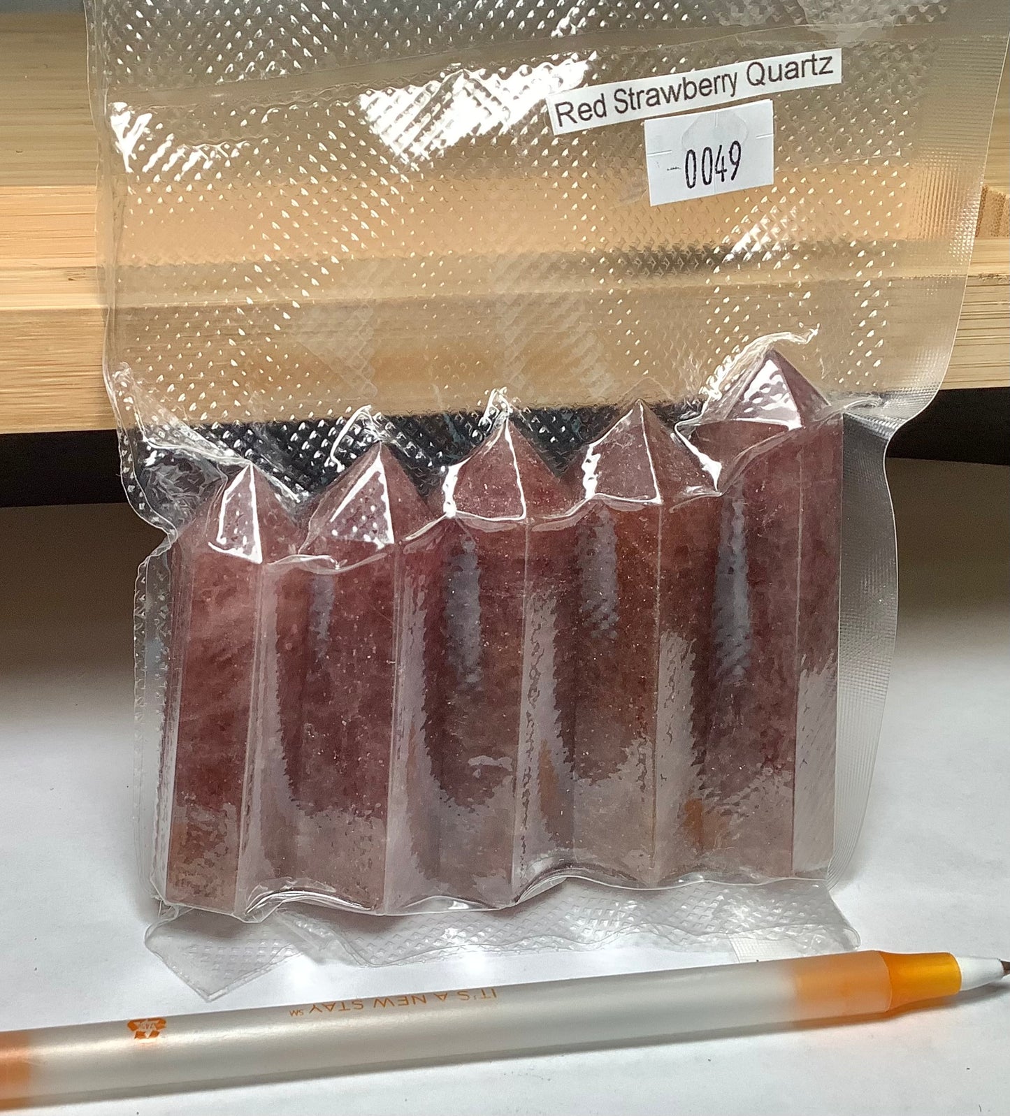 2023 Natural Red Strawberry Quartz Points Tower wholesale price
